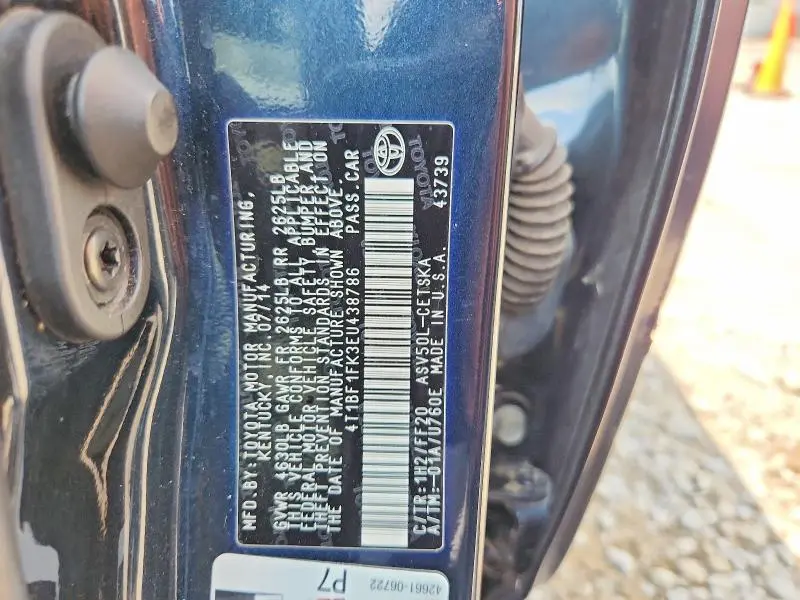 2014 TOYOTA CAMRY SE  