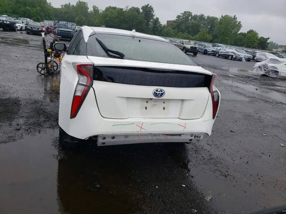 2016 TOYOTA PRIUS TWO  