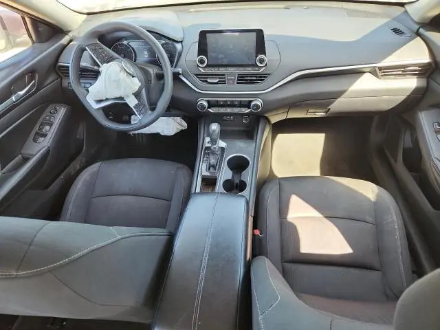 2022 NISSAN ALTIMA SV  