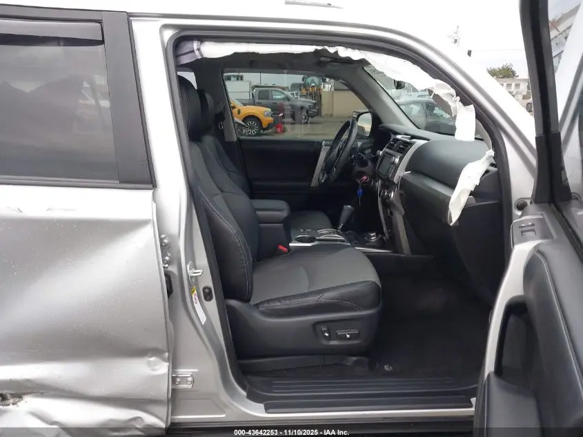 2018 TOYOTA 4RUNNER SR5 PREMIUM