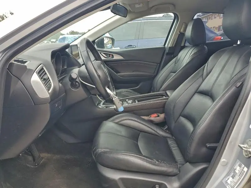 2017 MAZDA 3 TOURING  