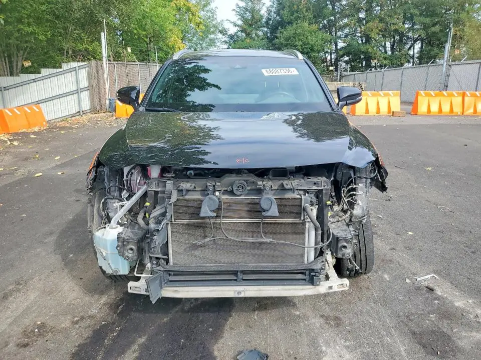 2021 TOYOTA VENZA XLE  