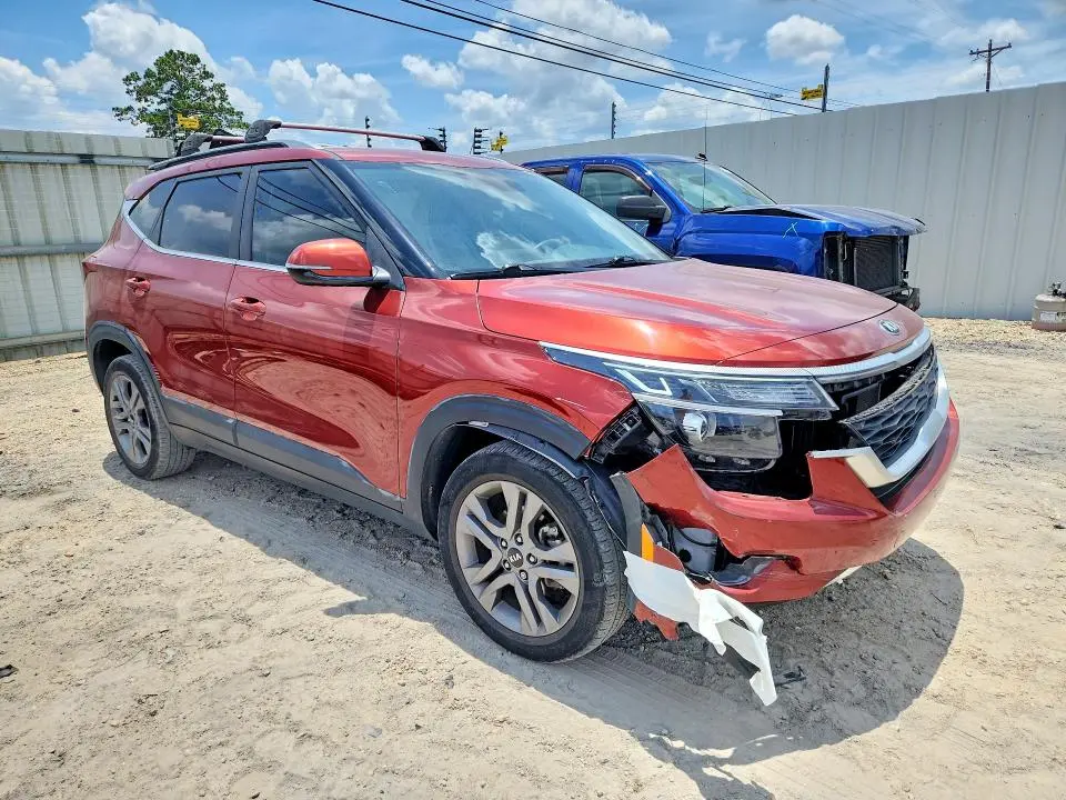 2021 KIA SELTOS S  