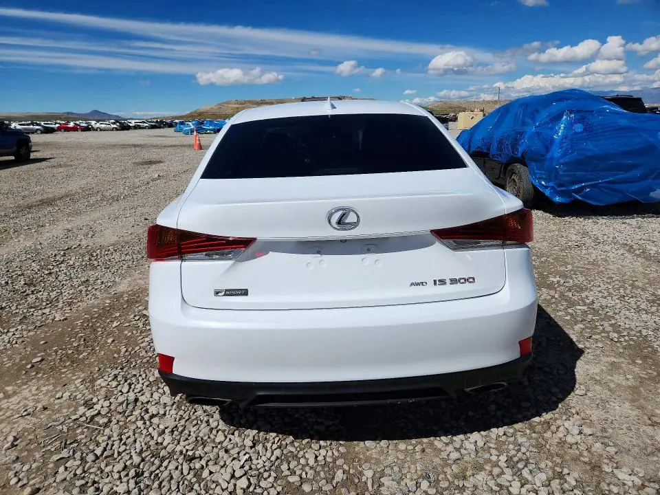 2017 LEXUS IS 300  