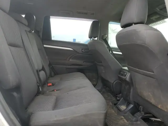 2017 TOYOTA HIGHLANDER LE  