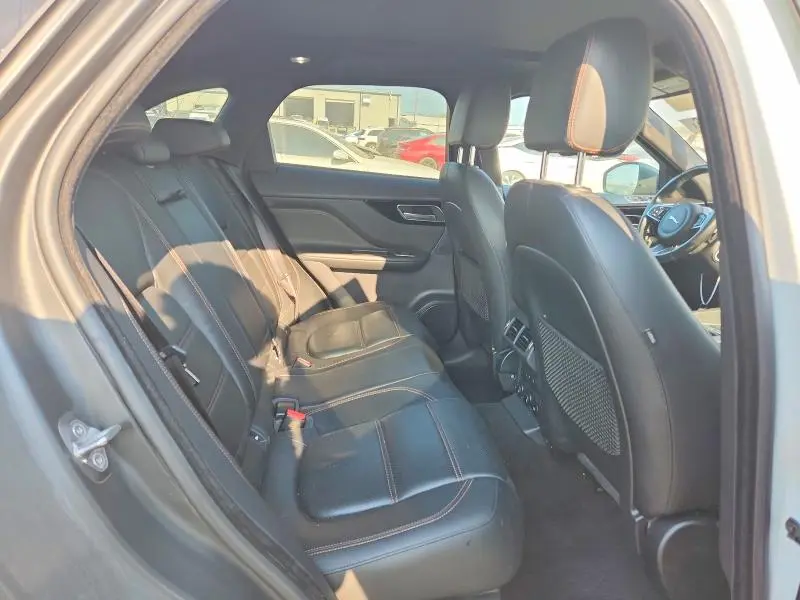2018 JAGUAR F-PACE PRESTIGE  