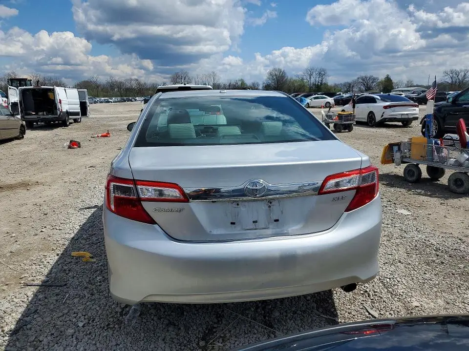 2014 TOYOTA CAMRY XLE  