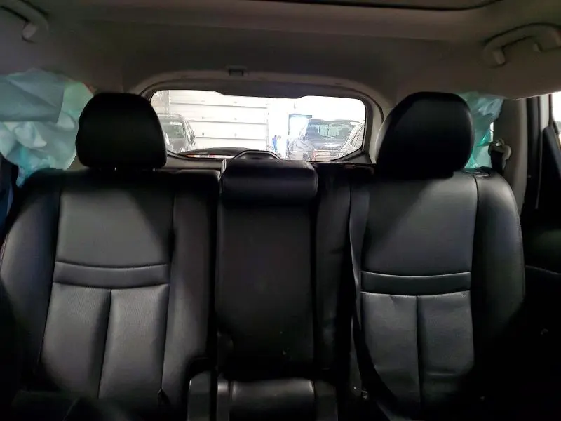 2016 NISSAN ROGUE SL  