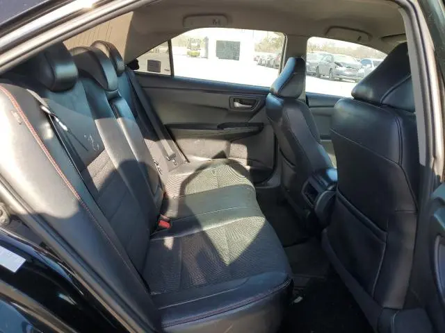 2016 TOYOTA CAMRY LE  