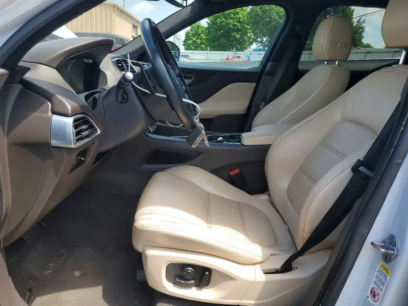 2017 JAGUAR F-PACE PRESTIGE  
