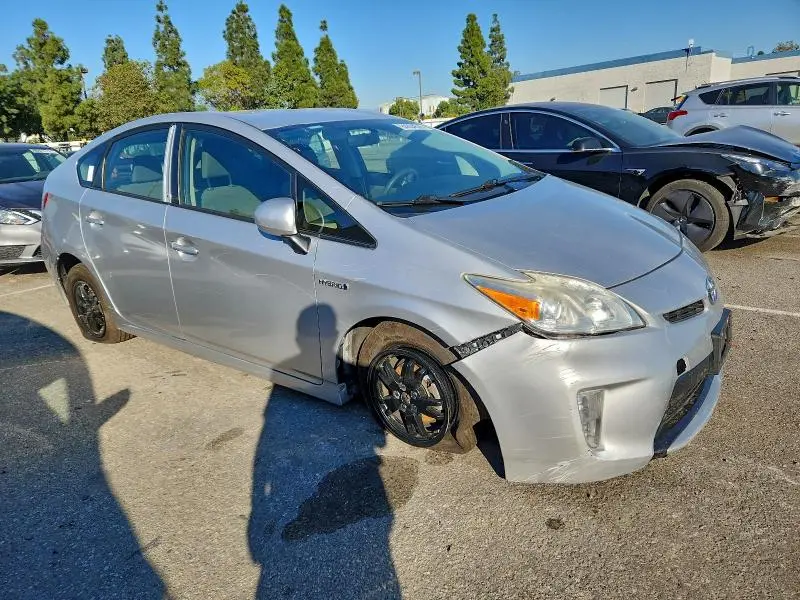 2014 TOYOTA PRIUS   