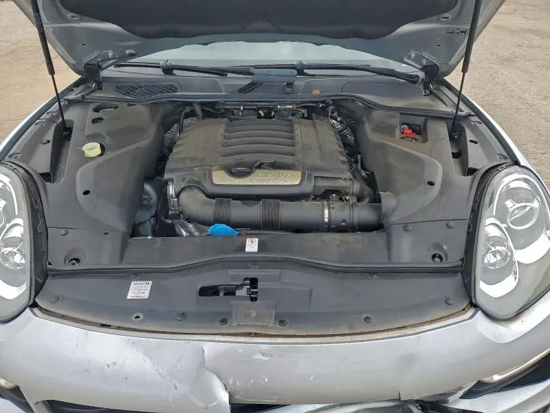 2018 PORSCHE CAYENNE   