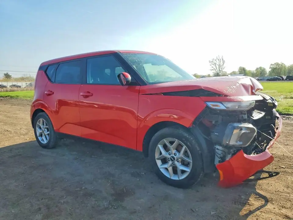 2022 KIA SOUL LX  