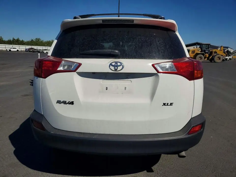 2015 TOYOTA RAV4 XLE  