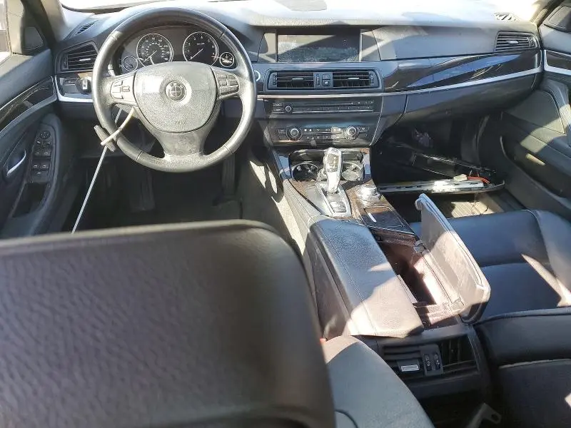 2011 BMW 528 I  