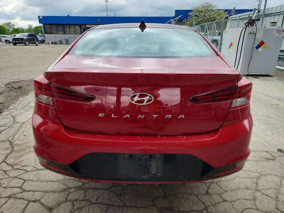 2020 HYUNDAI ELANTRA SEL  