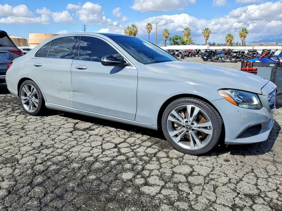 2018 MERCEDES-BENZ C 300  
