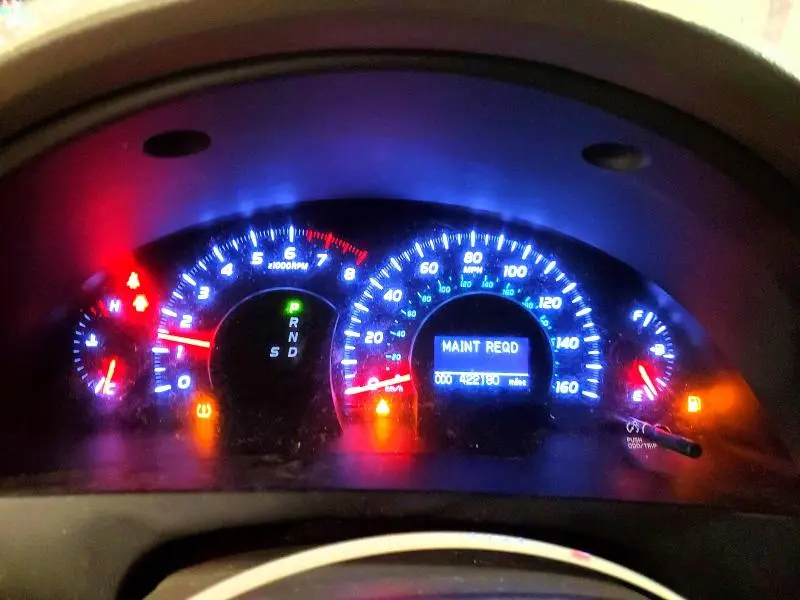 2011 TOYOTA CAMRY XLE V6  