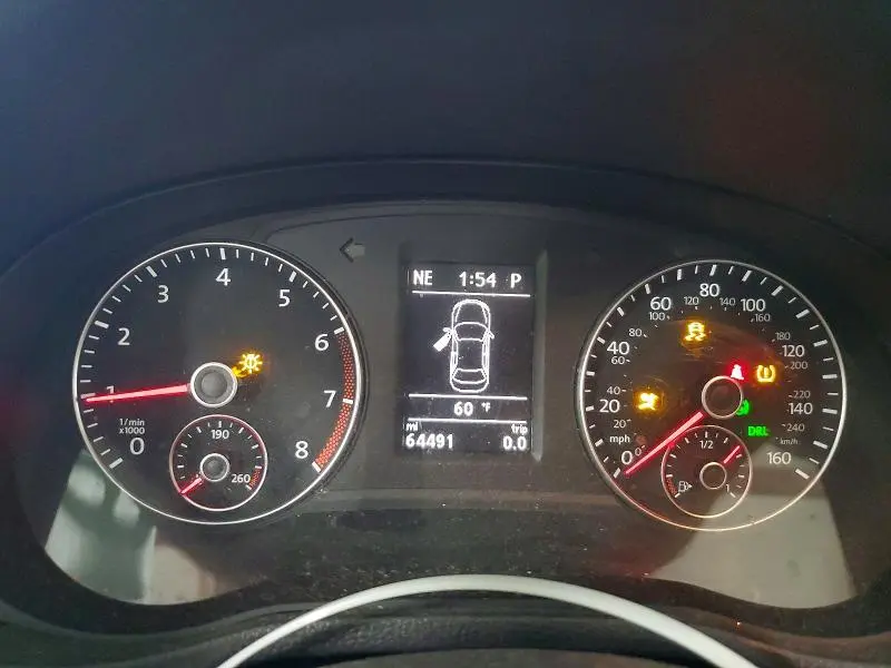 2013 VOLKSWAGEN PASSAT SE  
