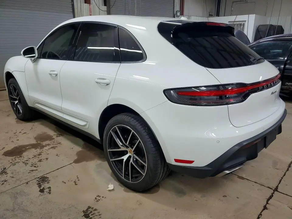 2023 PORSCHE MACAN BASE  