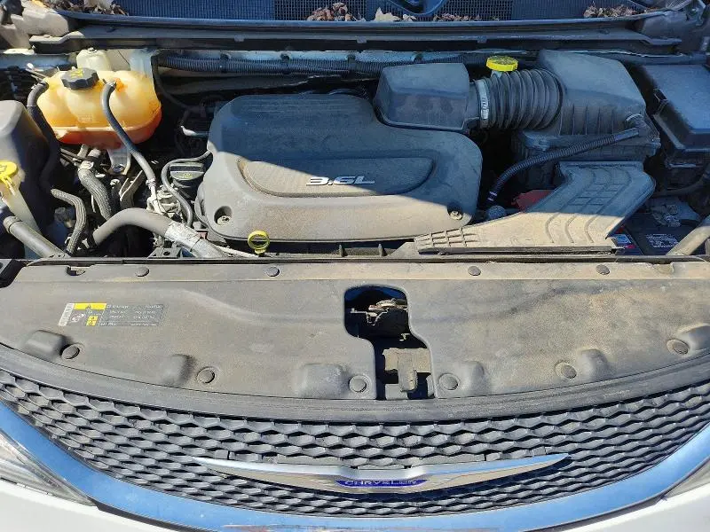 2017 CHRYSLER PACIFICA TOURING L  