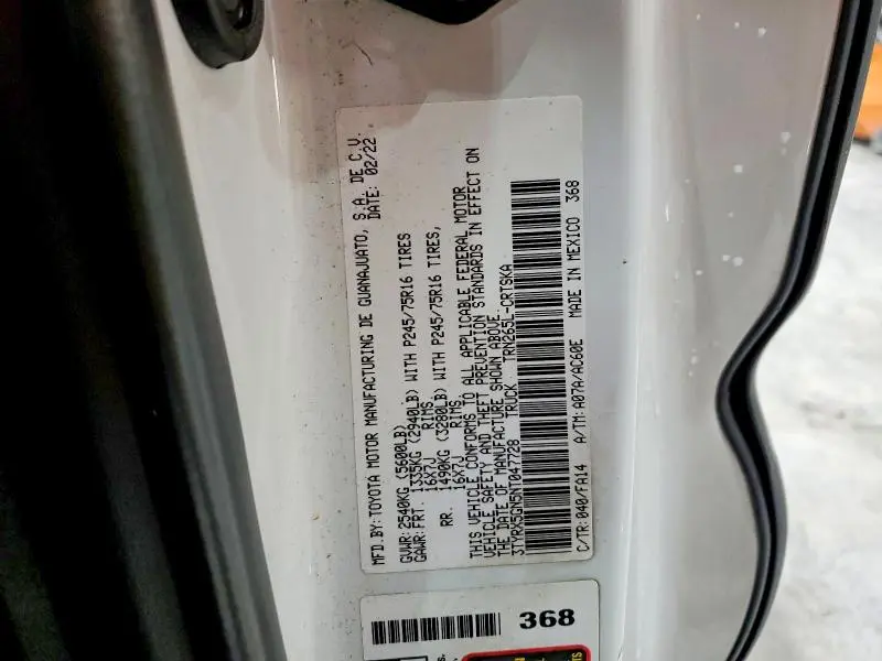 2022 TOYOTA TACOMA SR  