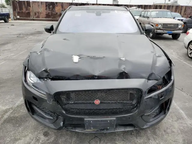 2017 JAGUAR F-PACE R - SPORT  