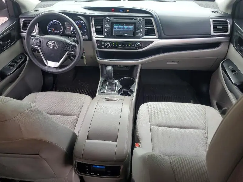 2017 TOYOTA HIGHLANDER LE  