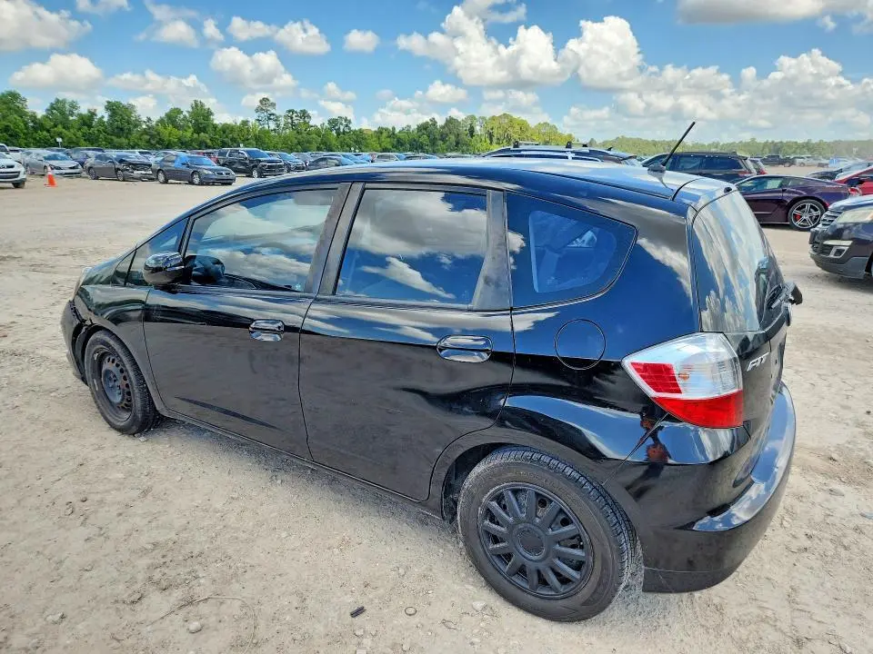 2010 HONDA FIT   
