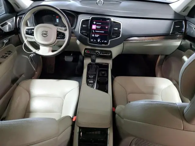 2016 VOLVO XC90 T6  