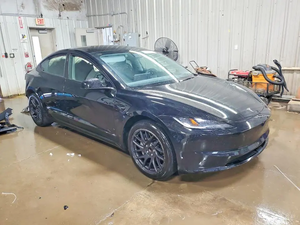 2024 TESLA MODEL 3   