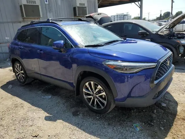 2022 TOYOTA COROLLA CROSS XLE  