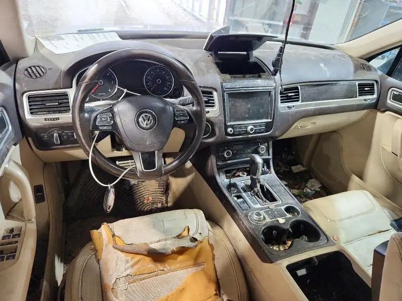 2015 VOLKSWAGEN TOUAREG V6 TDI  