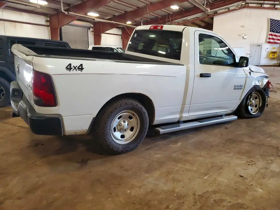 2016 RAM 1500 ST  