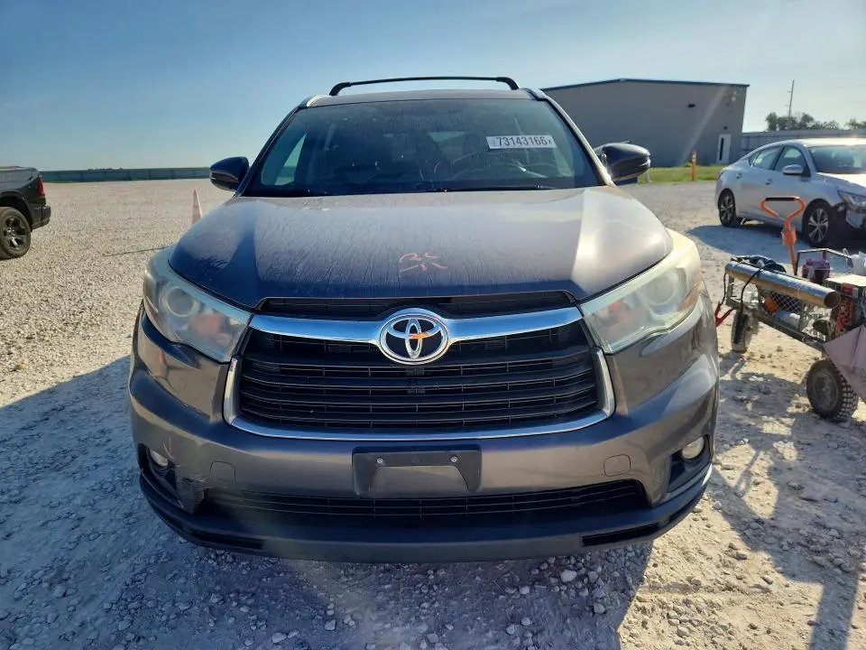 2015 TOYOTA HIGHLANDER XLE  