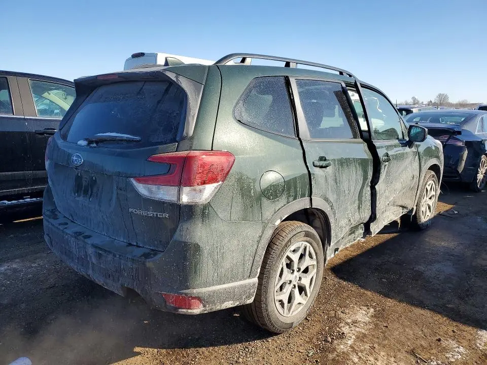 2022 SUBARU FORESTER PREMIUM  