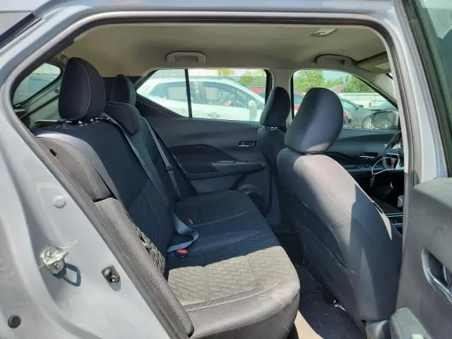 2021 NISSAN KICKS SV  