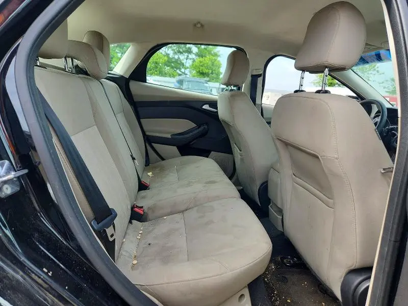 2017 FORD FOCUS SE  