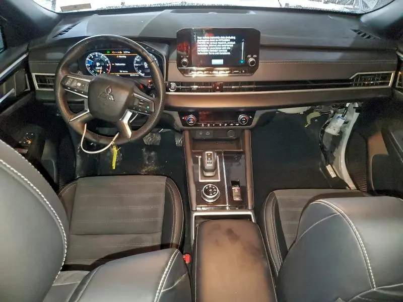 2023 MITSUBISHI OUTLANDER SE  