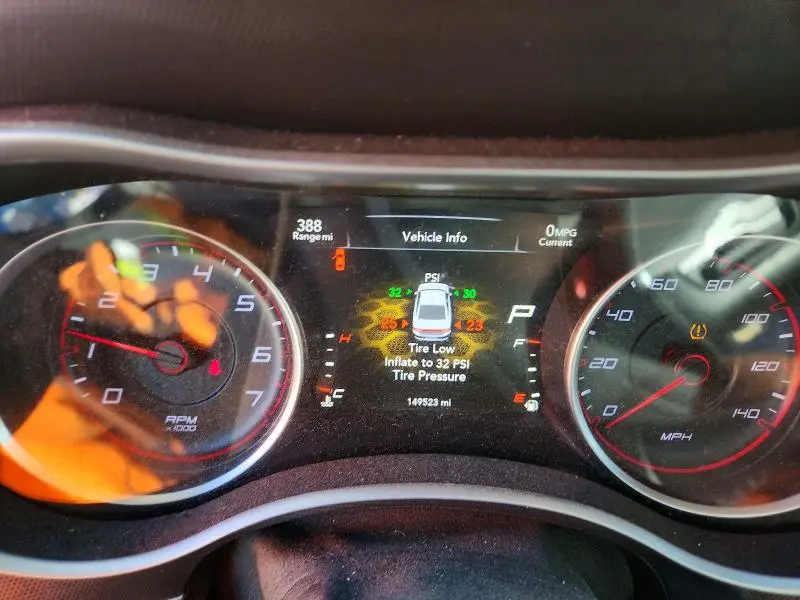 2015 DODGE CHARGER SXT  