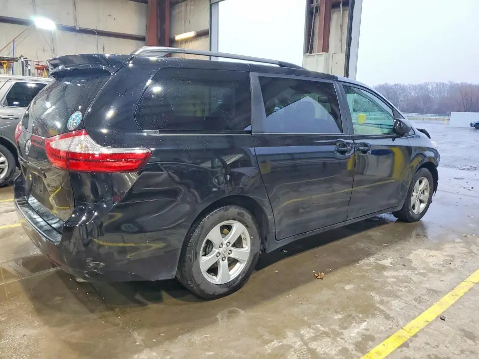 2017 TOYOTA SIENNA LE 8-PASSENGER  