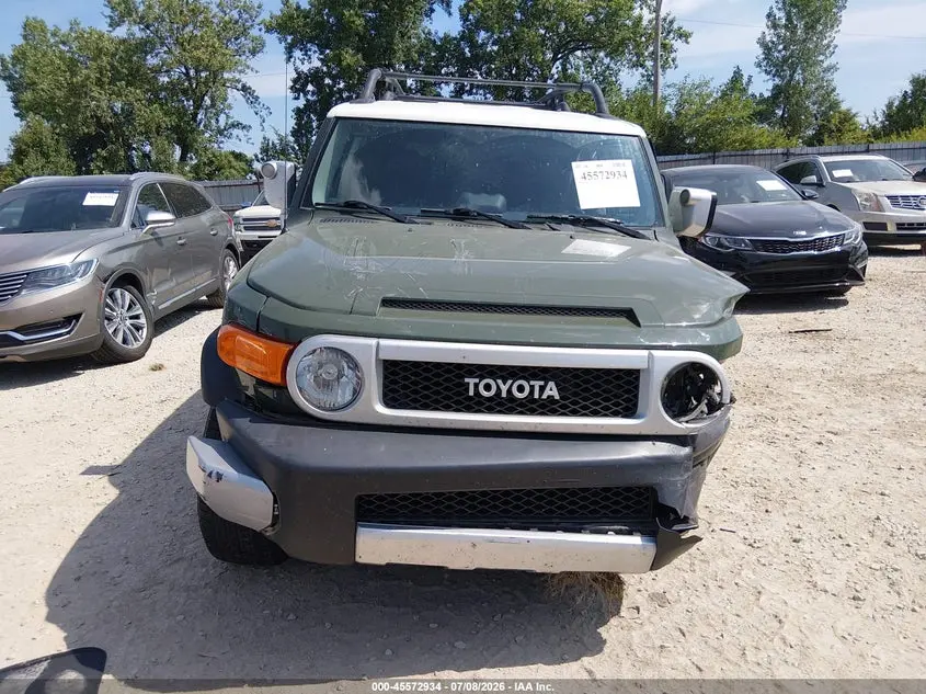 2014 TOYOTA FJ CRUISER  