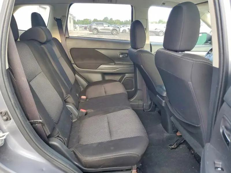 2017 MITSUBISHI OUTLANDER ES  