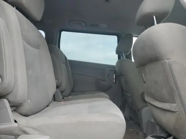 2015 NISSAN QUEST S  