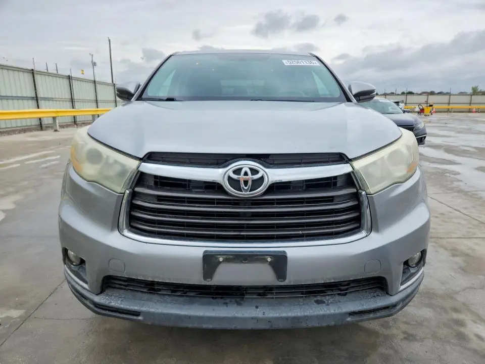 2015 TOYOTA HIGHLANDER LE PLUS  