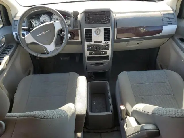 2010 CHRYSLER TOWN & COUNTRY TOURING  