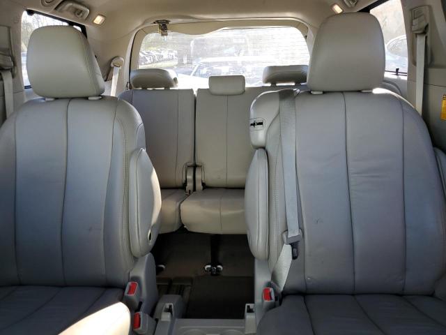 2014 TOYOTA SIENNA XLE