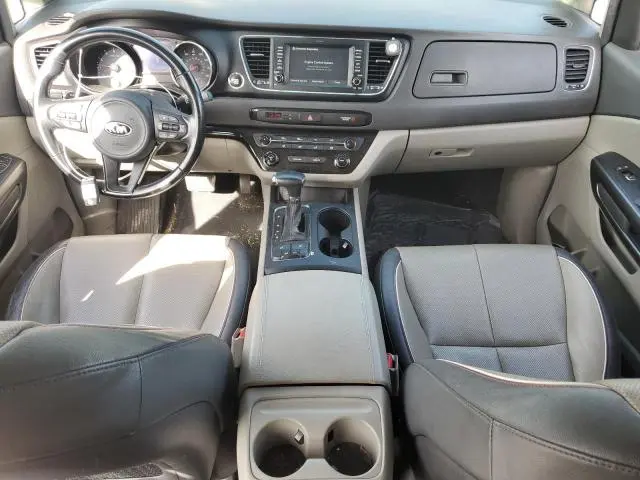 2017 KIA SEDONA LX  