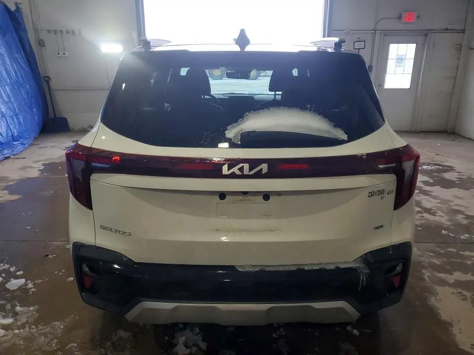 2024 KIA SELTOS S  