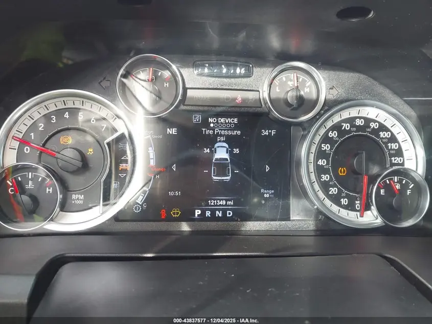 2017 RAM 1500 BIG HORN  4X2 6'4 BOX